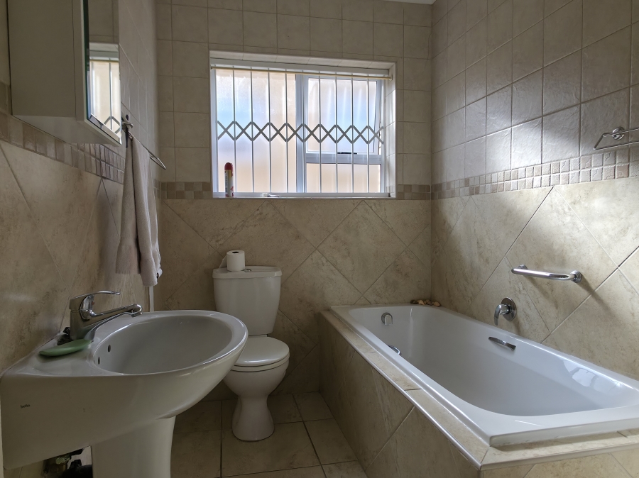 3 Bedroom Property for Sale in Eden Glen Eastern Cape